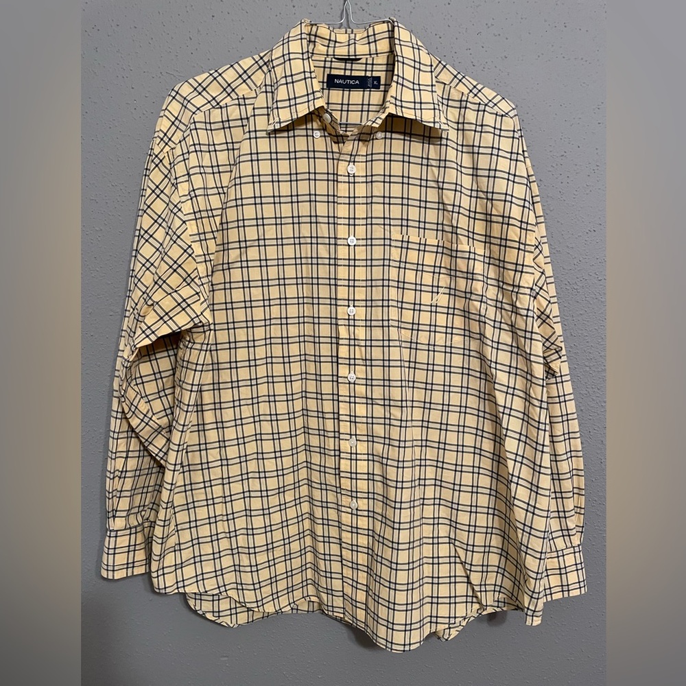 Mens XL Nautica Yellow stripped button up pocket shirt.